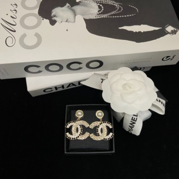 Chanel Gold CC Pearl & Crystal Stud Earrings - Picture 1 of 6
